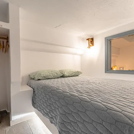 Melania فيلة Mélanes