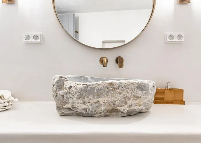 Melania Вилла *