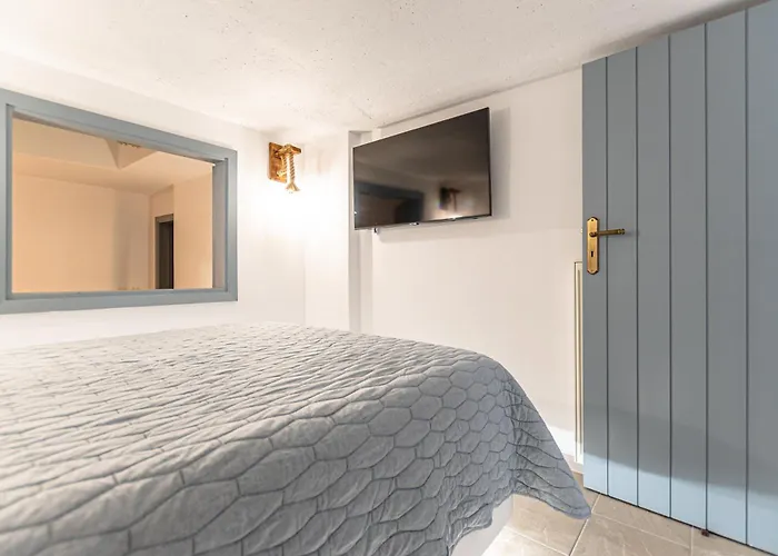 Melania Вилла Melanes