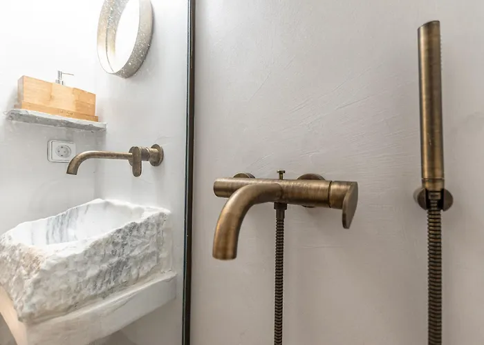 Melania Вилла *